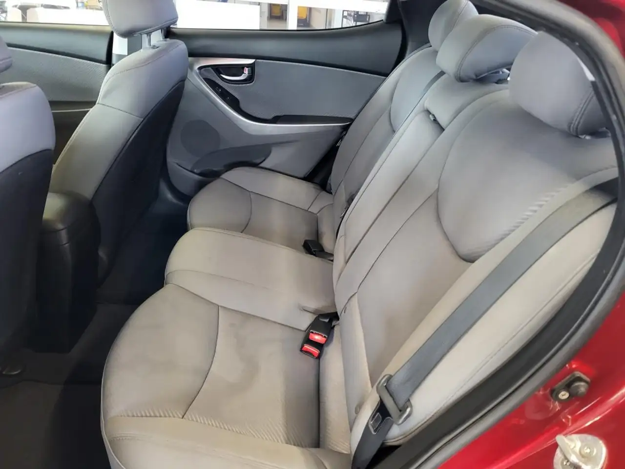 Hyundai ELANTRA снимка Hyundai ELANTRA