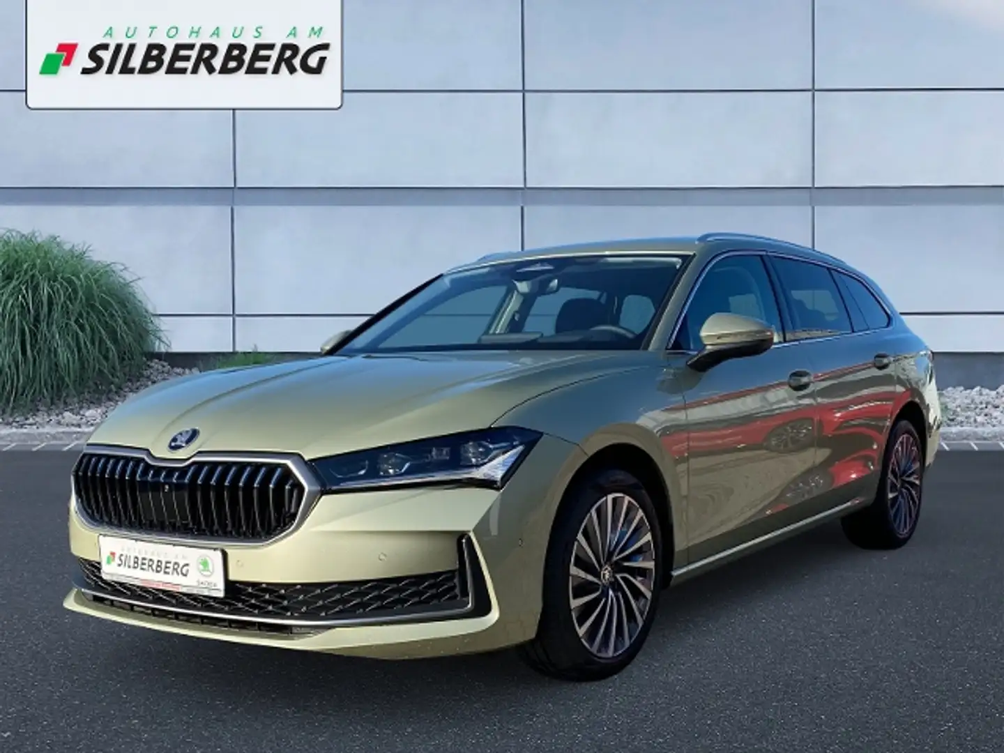 Skoda Superb Combi 2.0 TDI DSG Laurin & Klement AHK Beige - 2