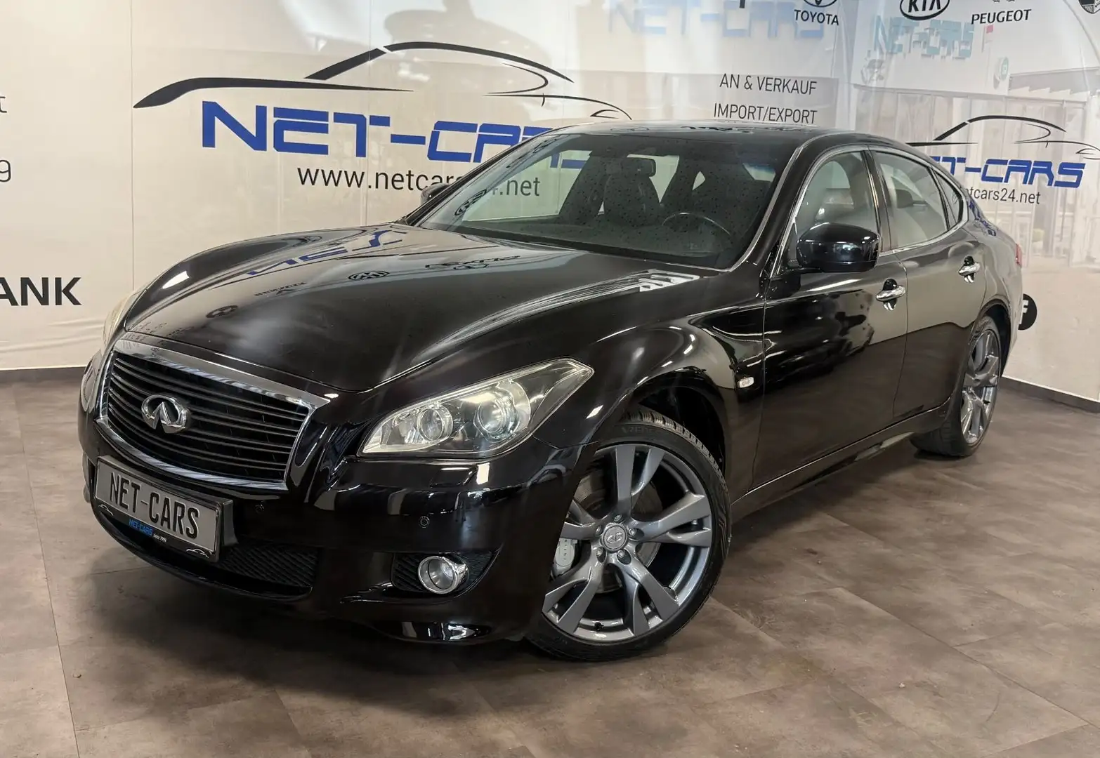 Infiniti M30 d S Premium Aut. BOSE EDITION*NAVi+Kamera*VOL Schwarz - 1