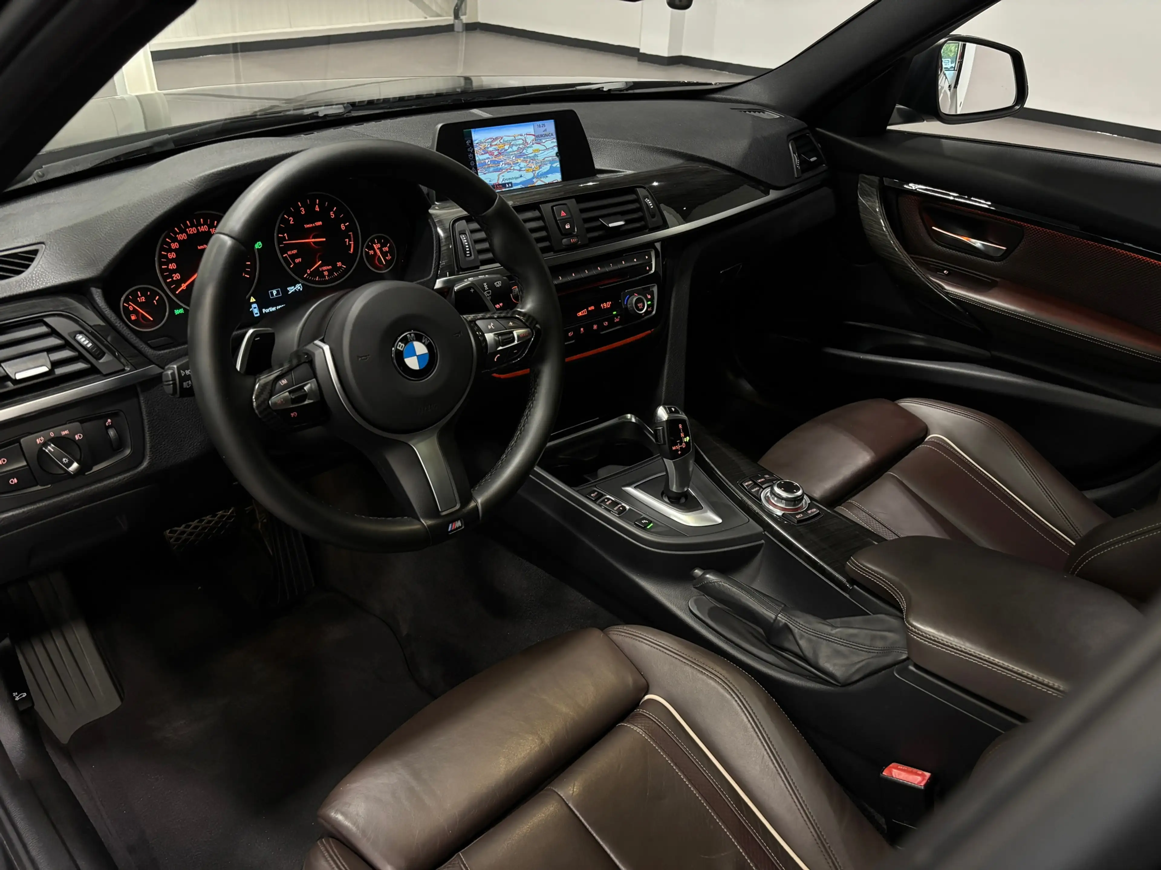 BMW 335 3-serie Touring 335i xDrive High Executive M-pakke — photo 3
