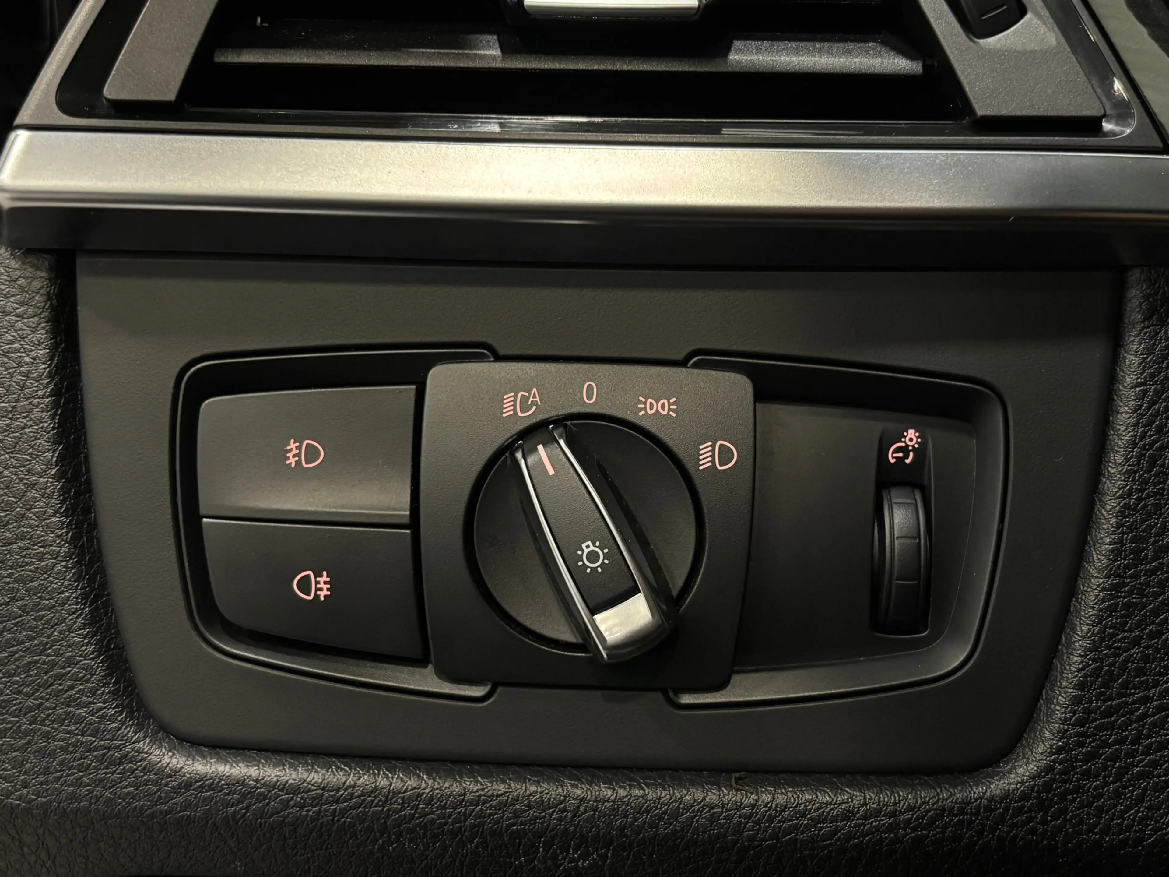 BMW 335 3-serie Touring 335i xDrive High Executive M-pakke — photo 25