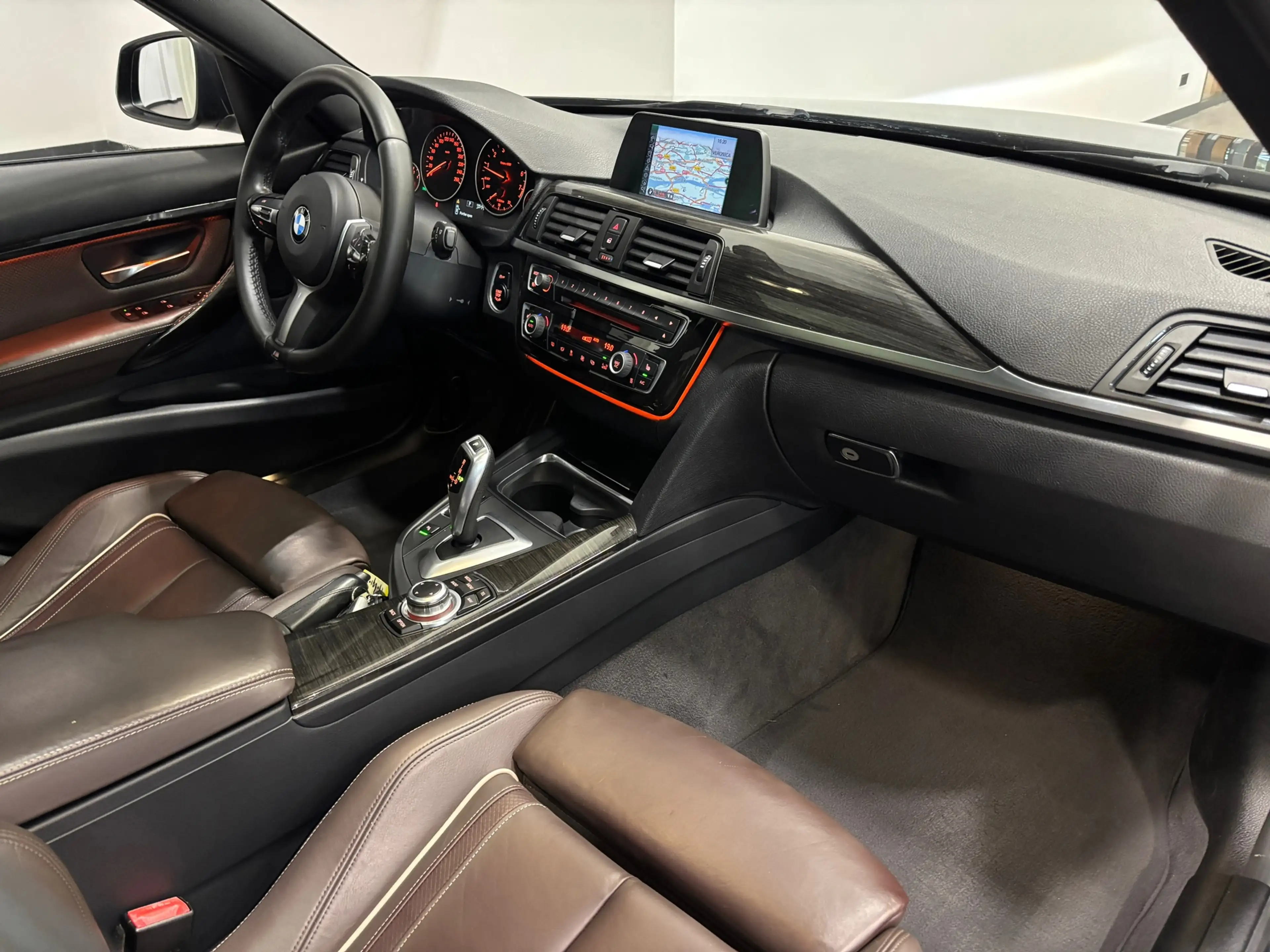BMW 335 3-serie Touring 335i xDrive High Executive M-pakke — photo 8