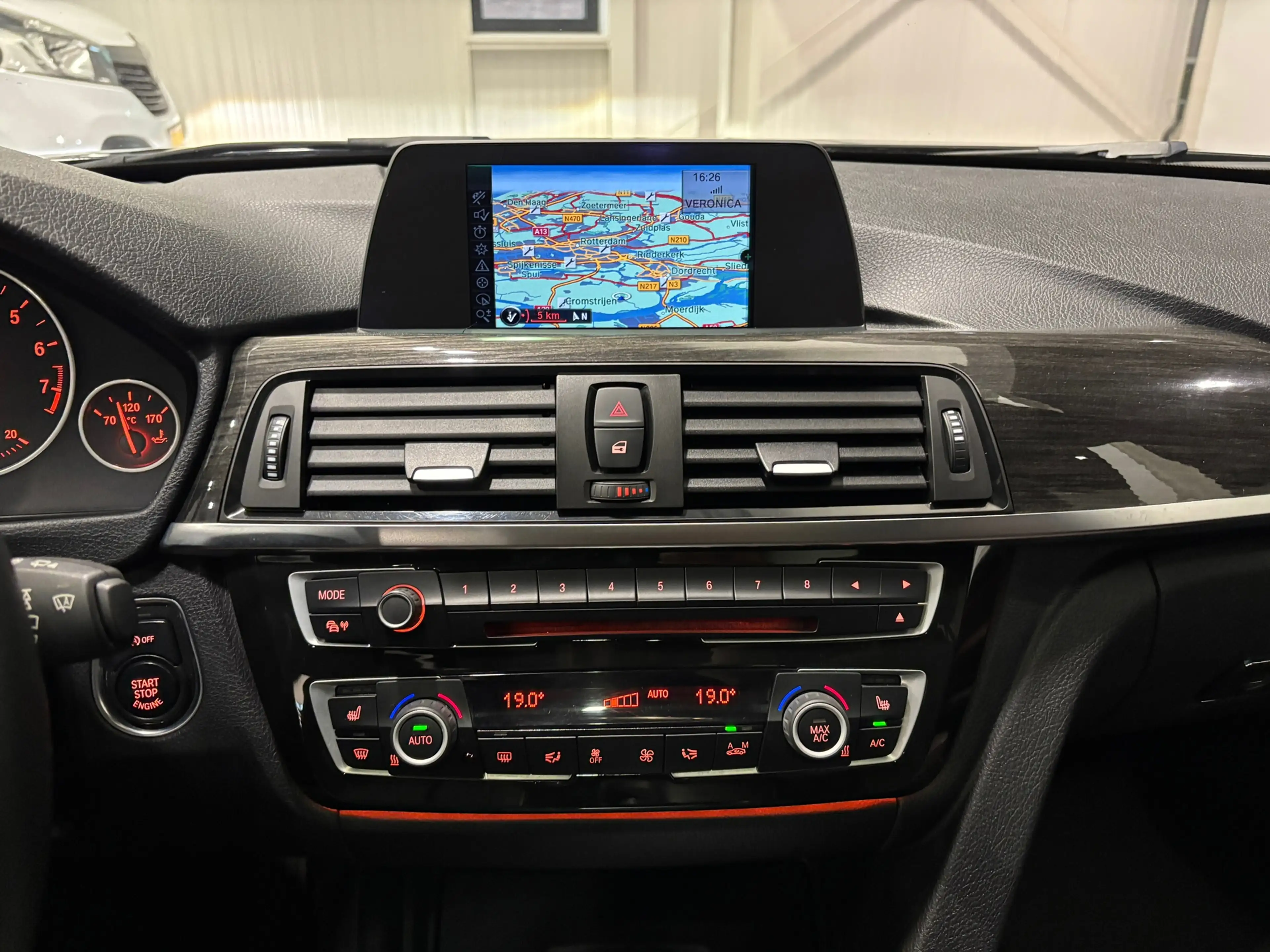 BMW 335 3-serie Touring 335i xDrive High Executive M-pakke — photo 17