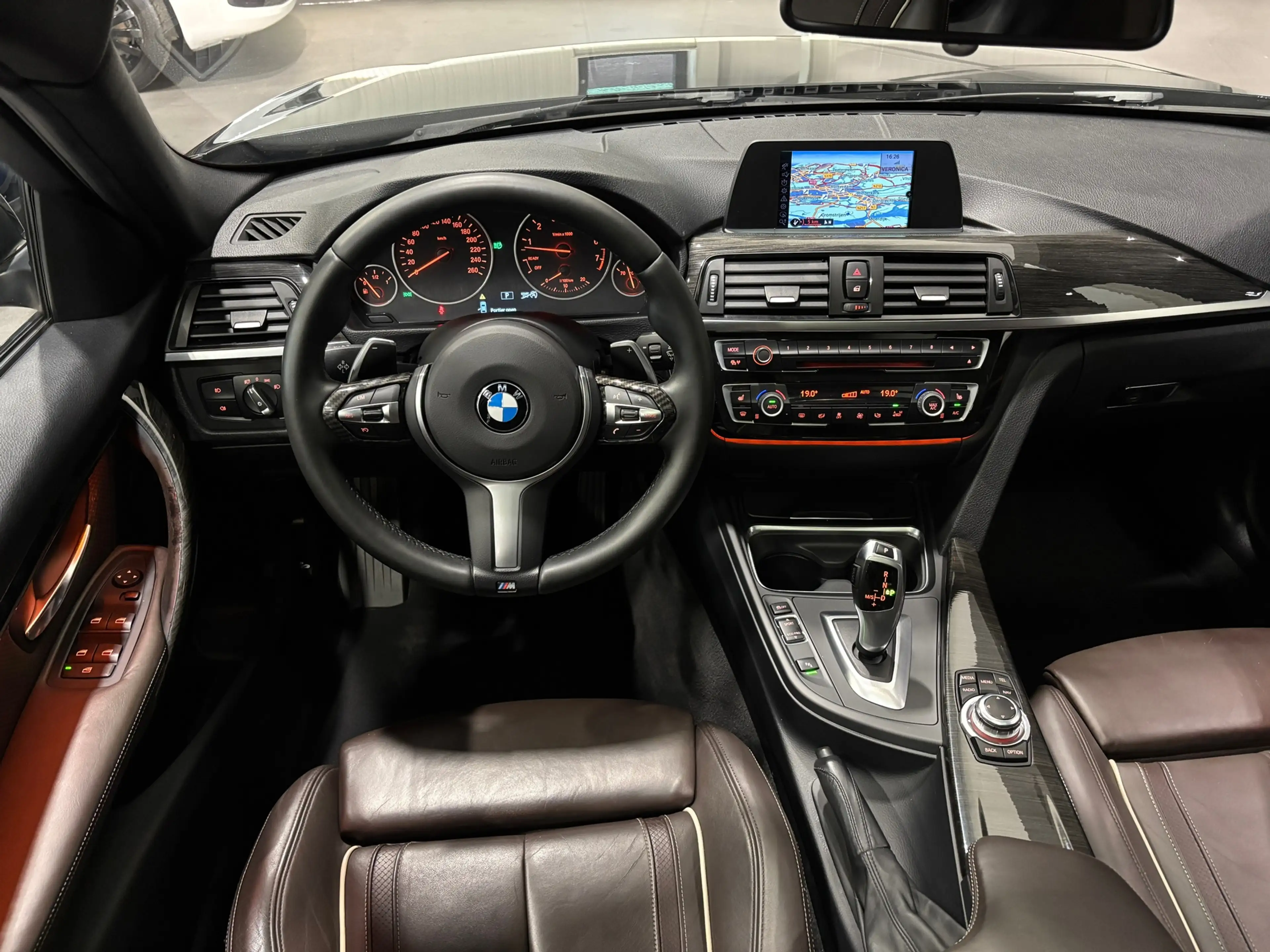 BMW 335 3-serie Touring 335i xDrive High Executive M-pakke — photo 13