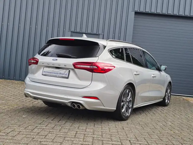 Ford Focus view 7