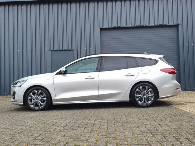 Ford Focus view 4