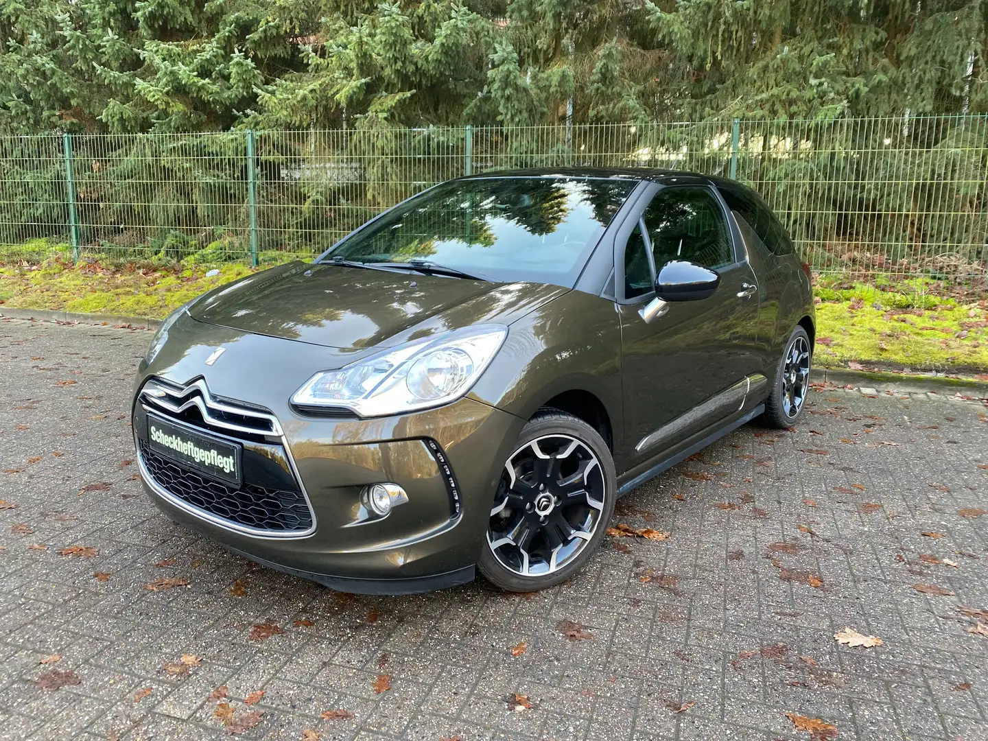 Citroen DS3 SoChic Braun - 1