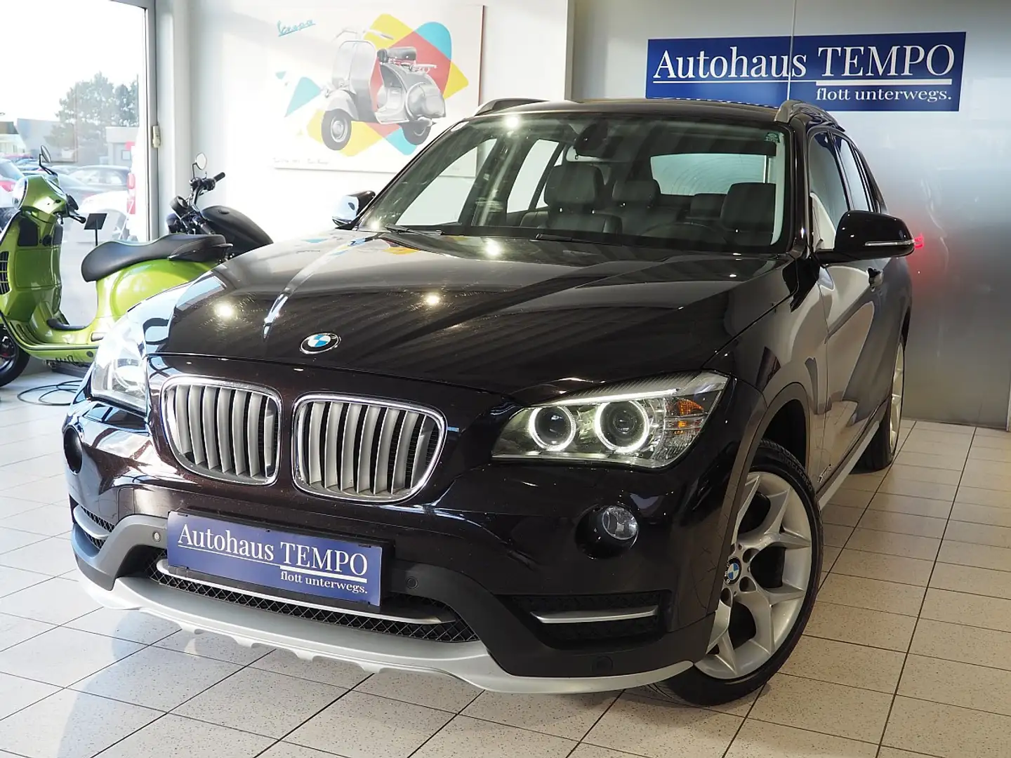 BMW X1 xDrive18d Österreich Paket --LED/ALLRAD/SITZHEI... Braun - 1