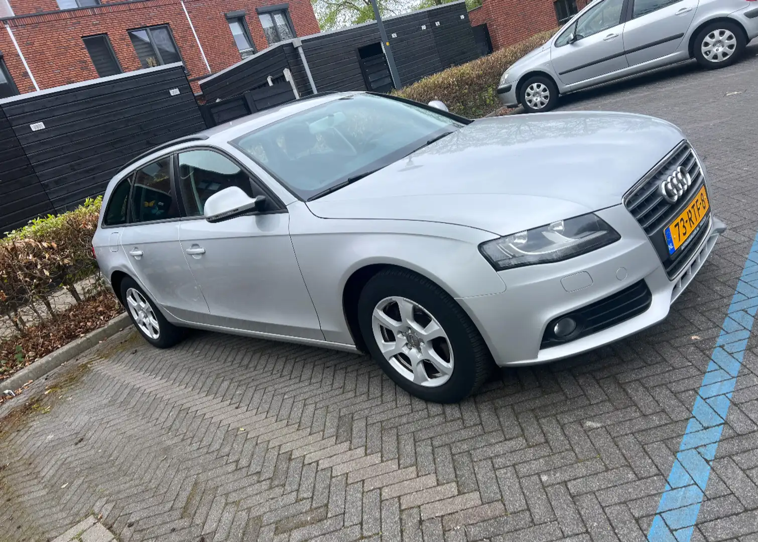Audi A4 1.8 TFSI Grijs - 2