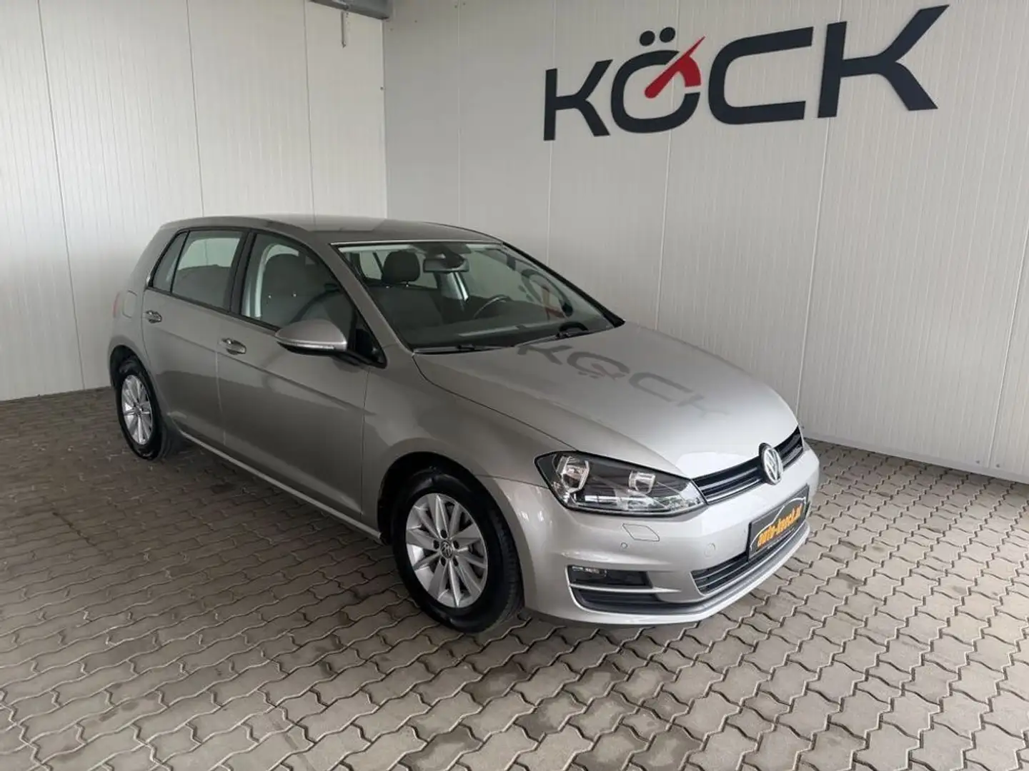 Volkswagen Golf Comfortline BMT Grau - 1