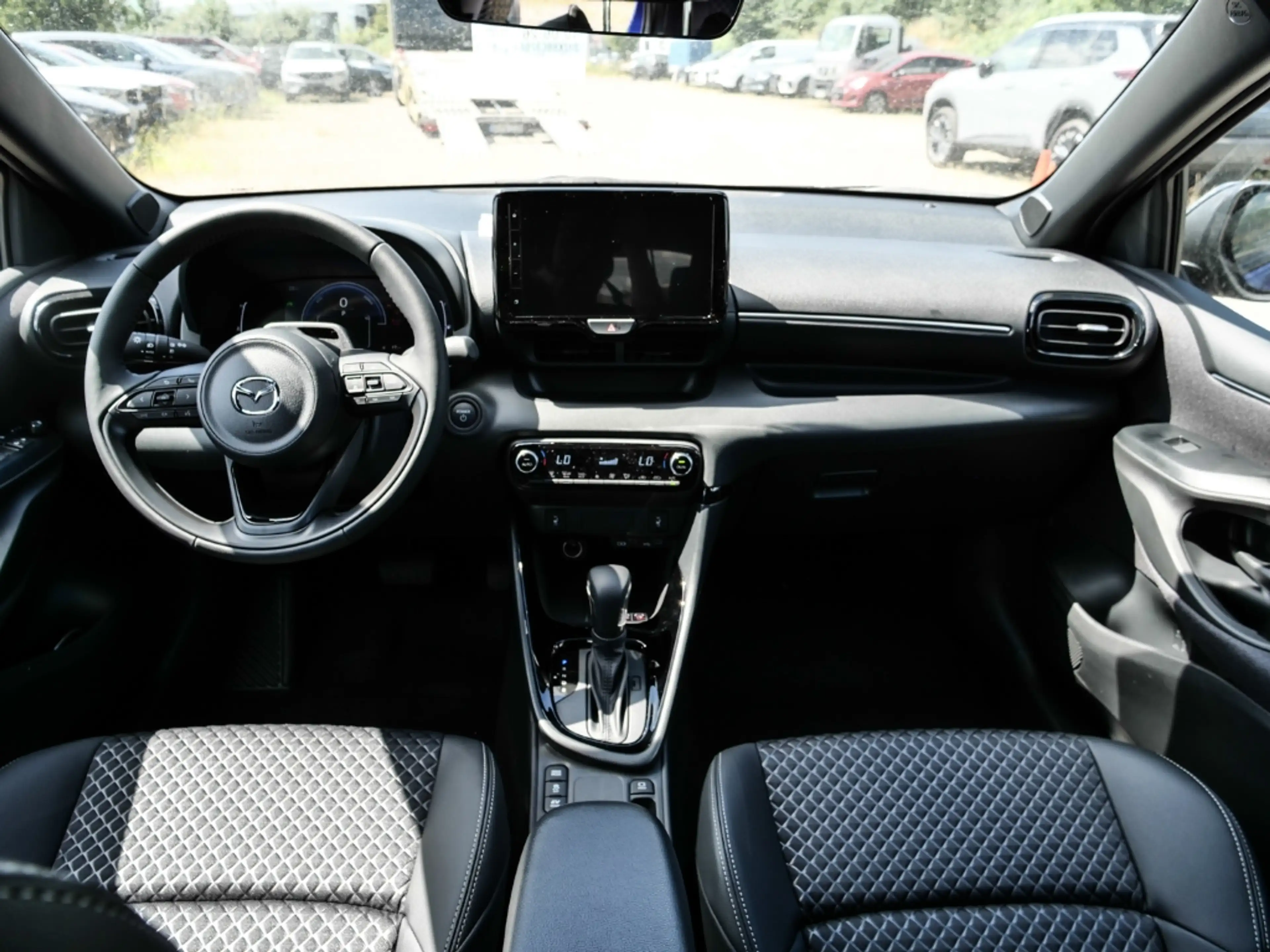 Mazda 2 Homura 1.5L VVT-i 116 PS CVT FWD LEDER — photo 9