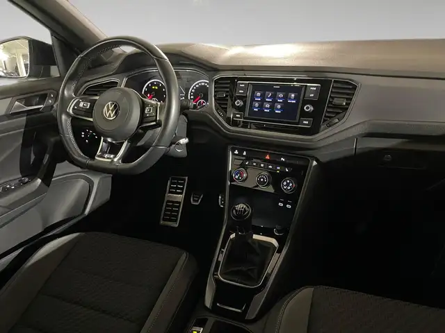 Volkswagen T-Roc view 7
