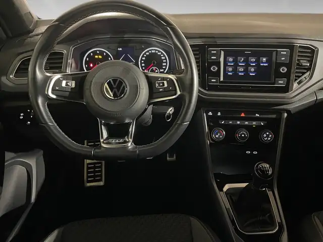 Volkswagen T-Roc view 6