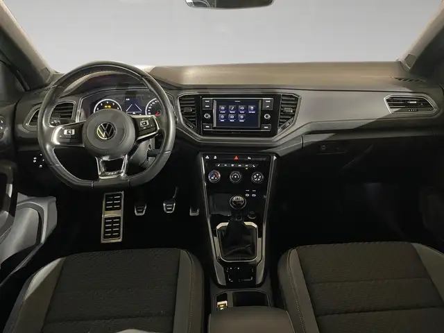 Volkswagen T-Roc view 5