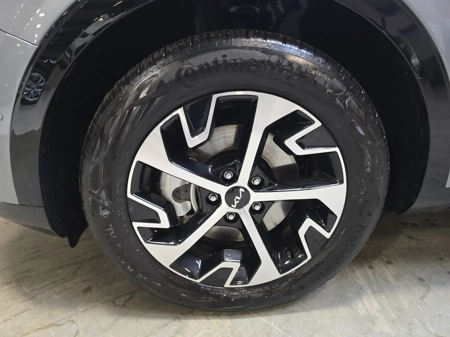 Kia Sportage 1.6 T-GDi Hybrid DynamicPlusLine Pano 360 Clima Tr Gris - 2