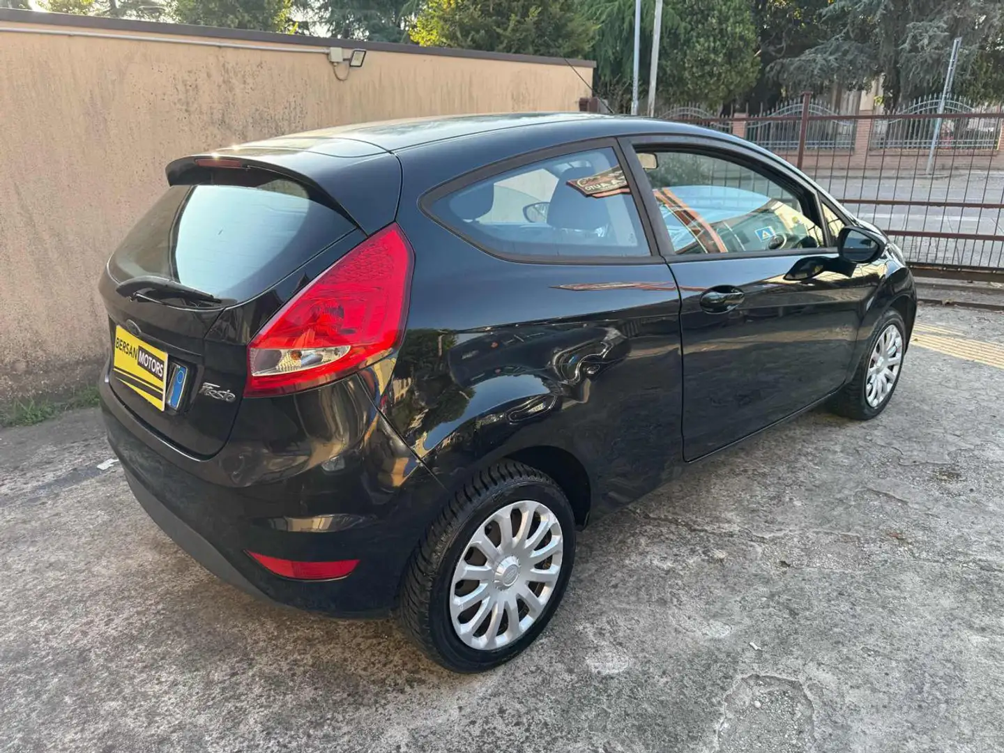 Ford Fiesta + 1.4 3 porte Bz.- GPL Nero - 2