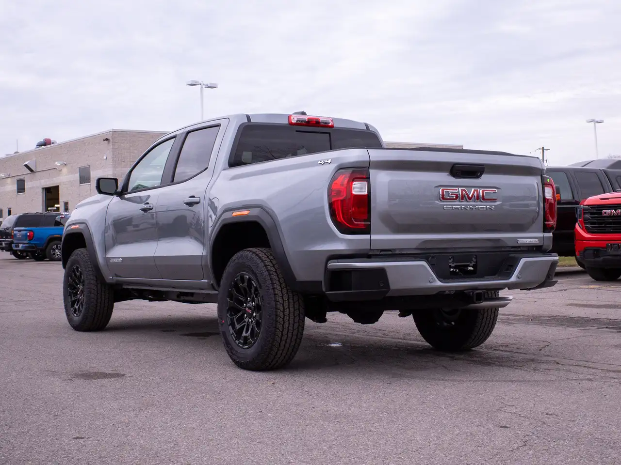 GMC Canyon снимка GMC Canyon