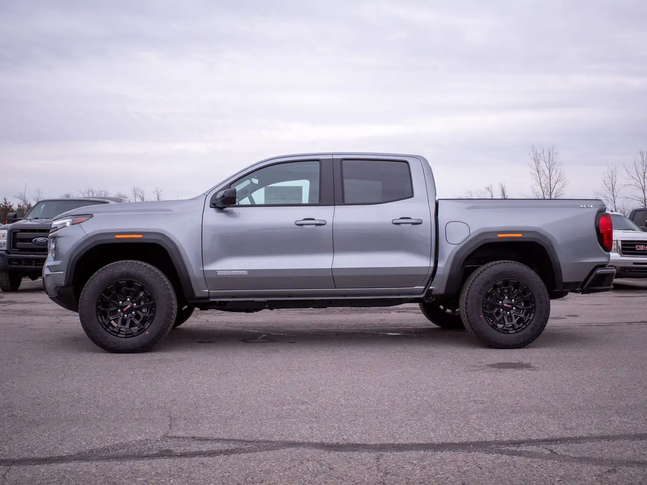 GMC Canyon снимка GMC Canyon