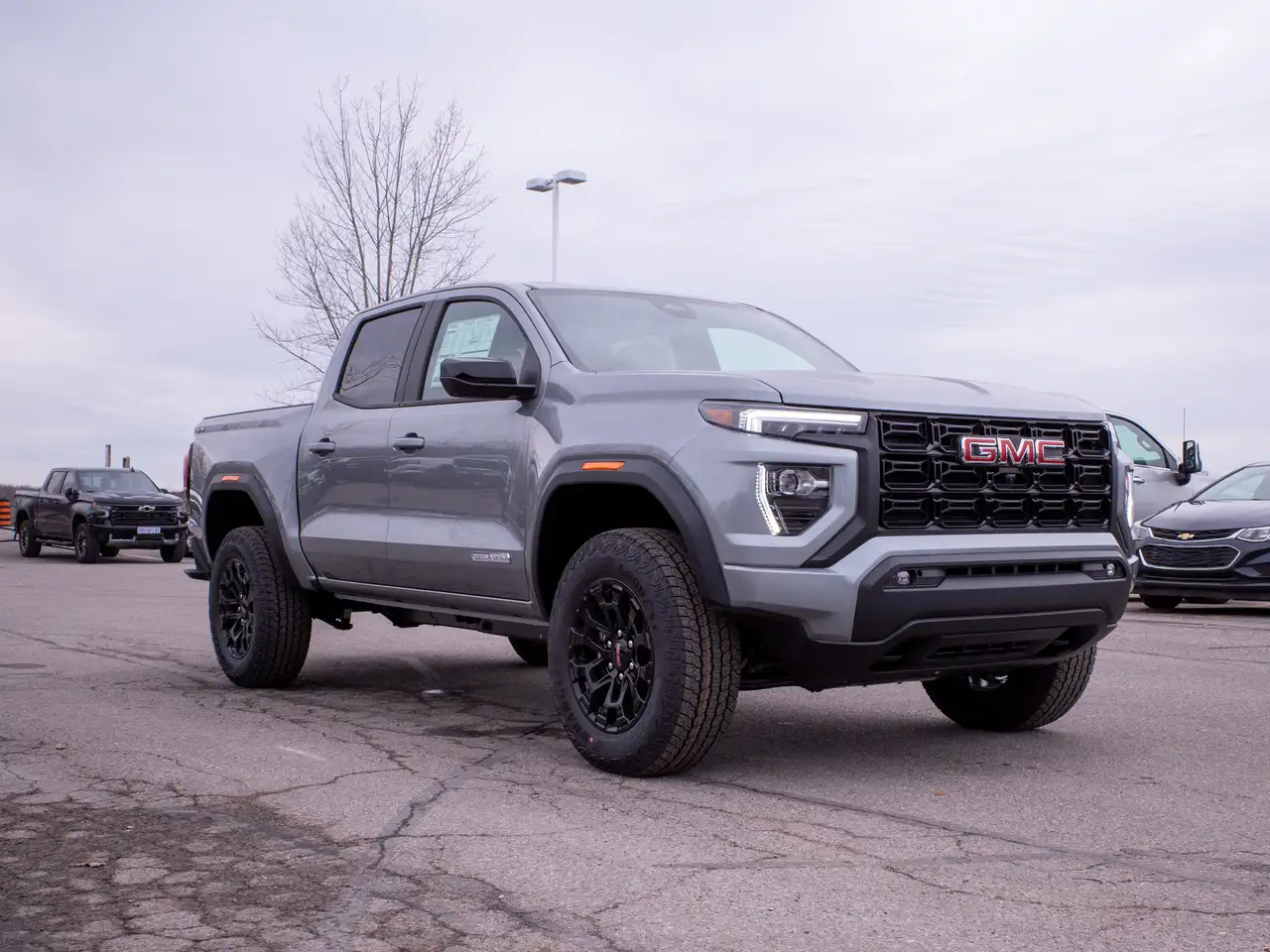 GMC Canyon снимка GMC Canyon