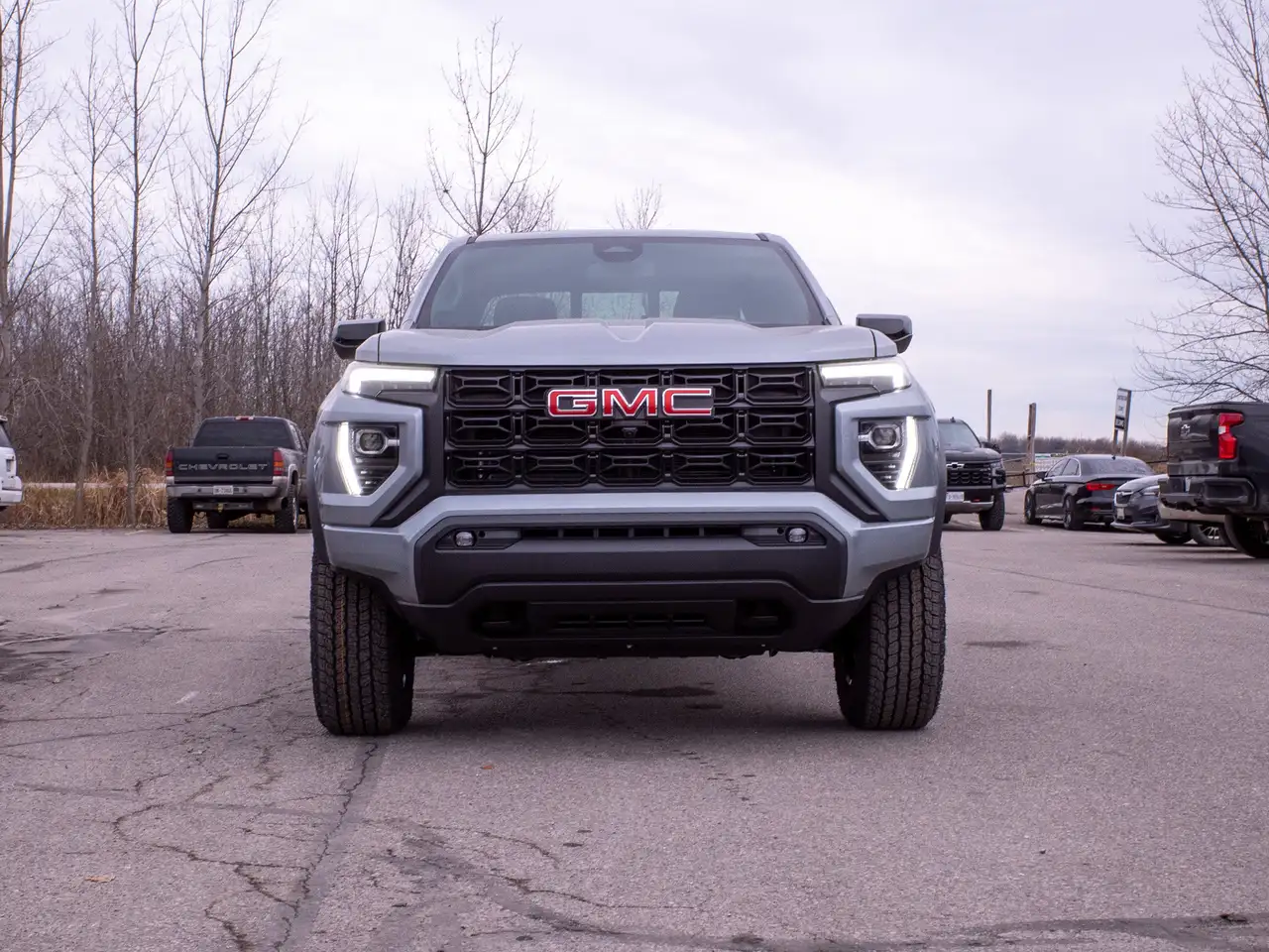 GMC Canyon снимка GMC Canyon