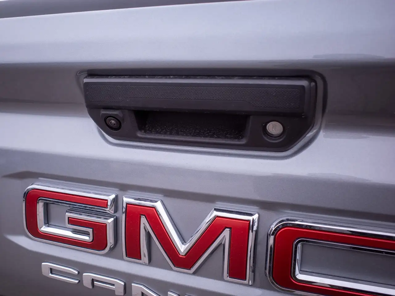 GMC Canyon снимка GMC Canyon