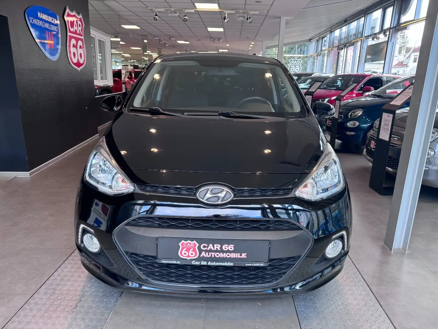 Hyundai i10 Passion Schwarz - 2