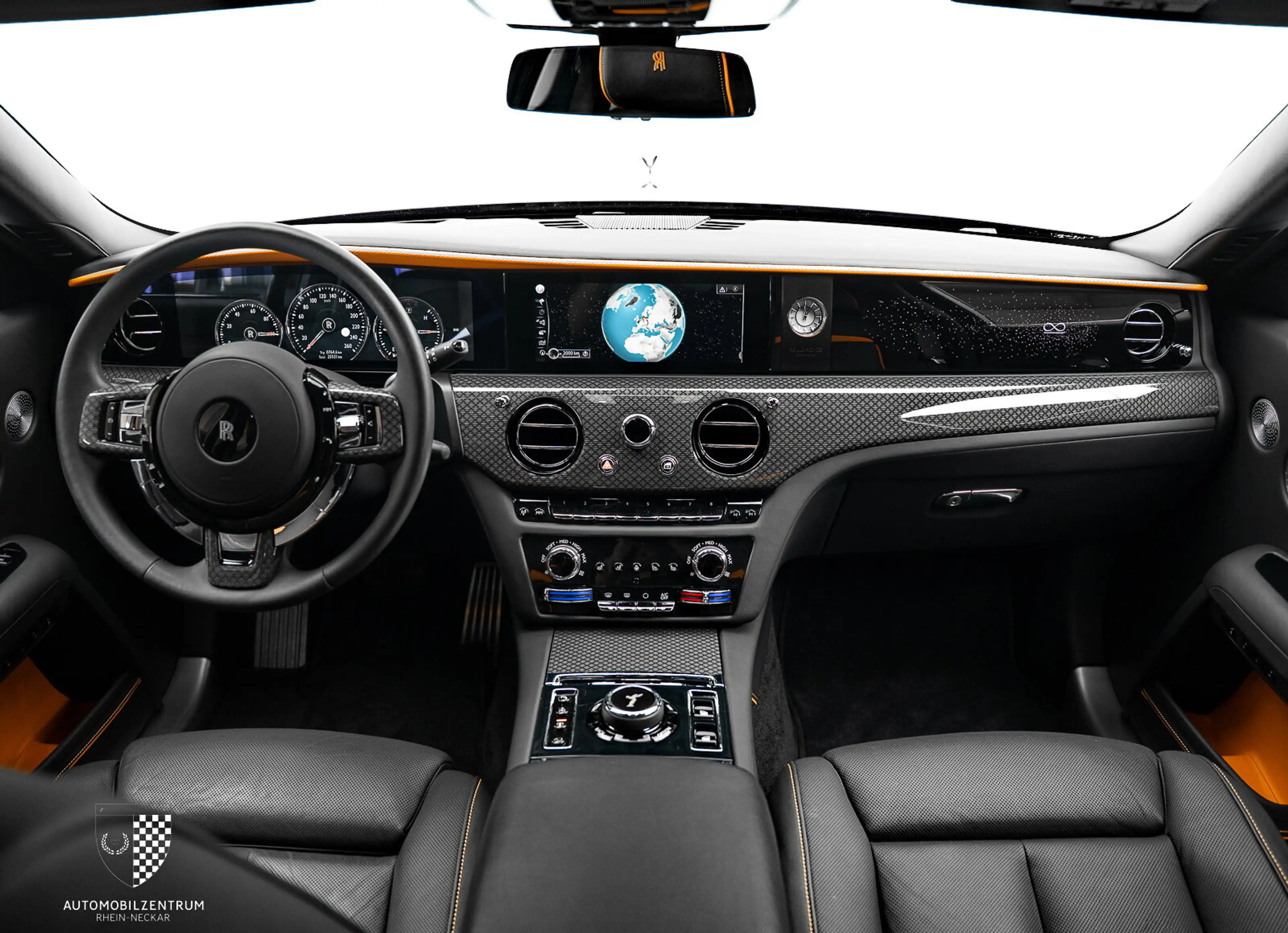 Rolls-Royce Ghost Ghost Black Badge Coachline/Starburst/Bespoke — photo 11