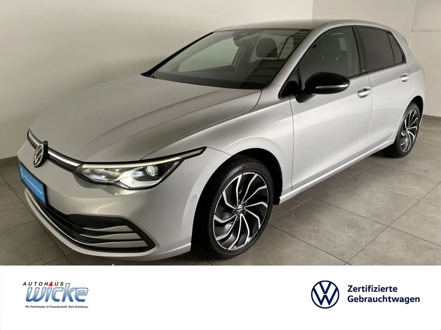 Volkswagen Golf VIII 1.5 TSI Active NAVI KLIMA PDC REAR VIEW Silber - 1