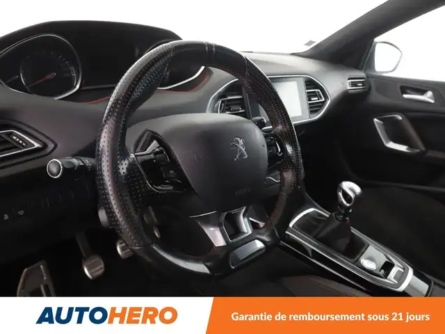 Peugeot 308 view 11