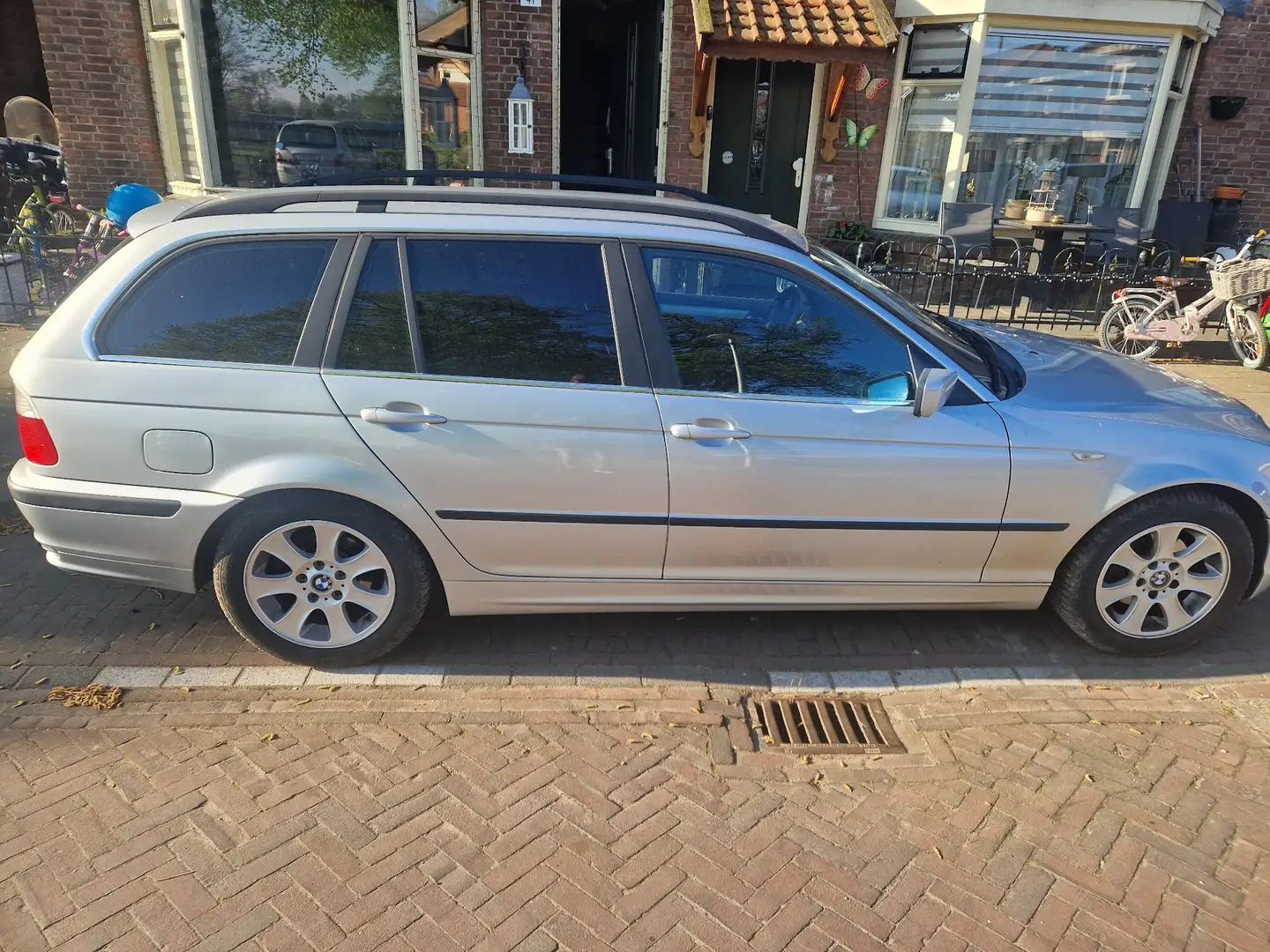 BMW 330 318i Executive Zilver - 2