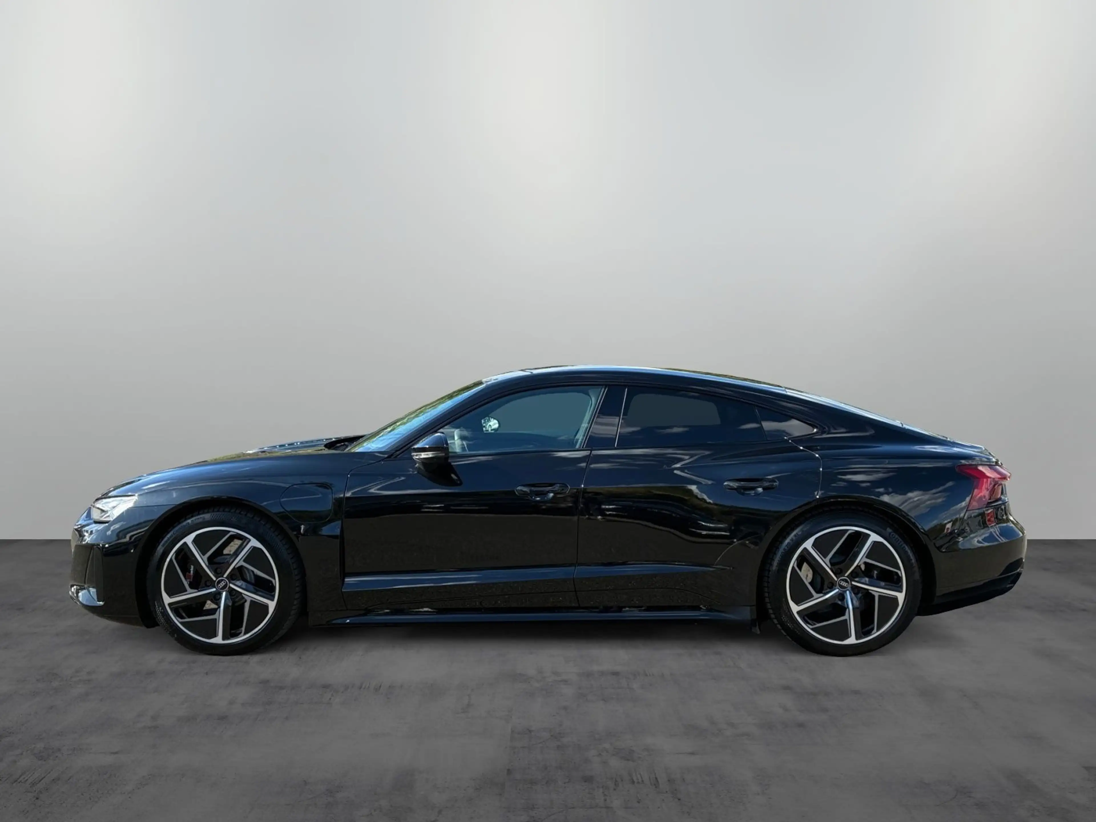 Audi RS e-tron GT quattro / Pano, Matrix-Laser, B&O — photo 4