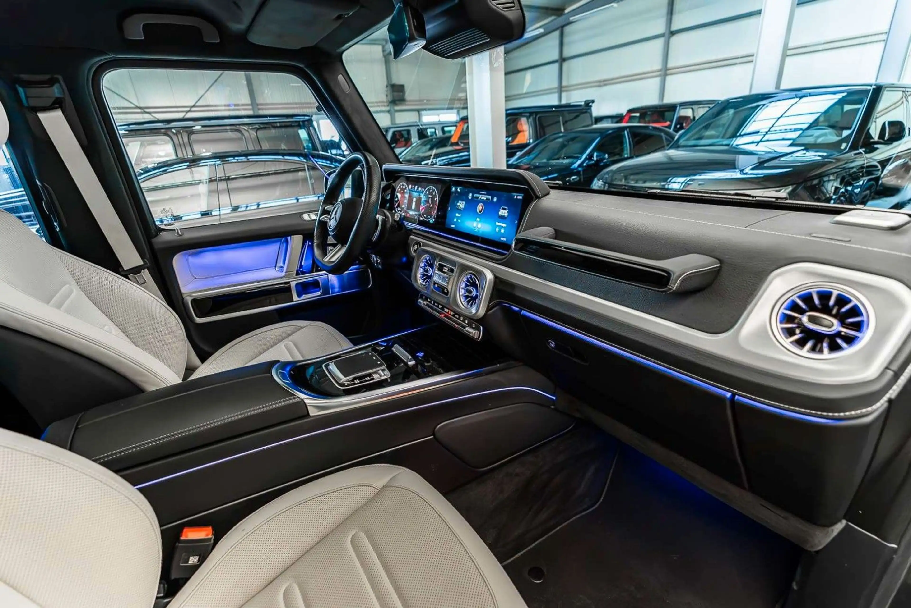 Mercedes-Benz G 500 AMG Line FACELIFT / EXCLUSIVE Line Inter. — photo 13