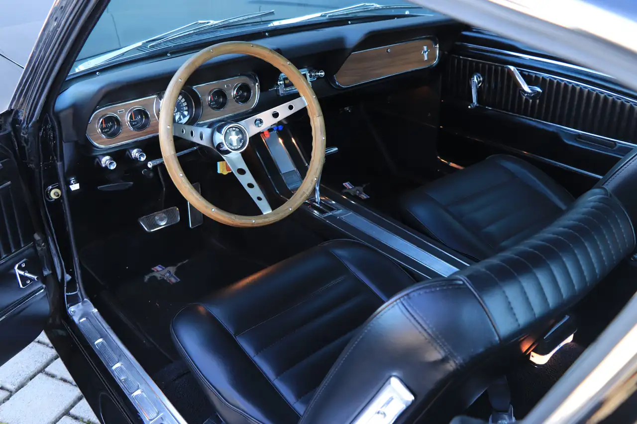 Ford Mustang GT Fastback V8 Vollrestauration in Deutschland, foto 7