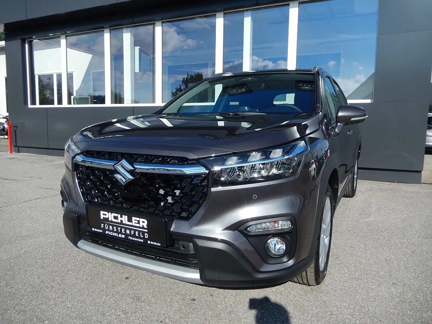 Suzuki S-Cross 1,4 Hybrid shine Aut. Grau - 1