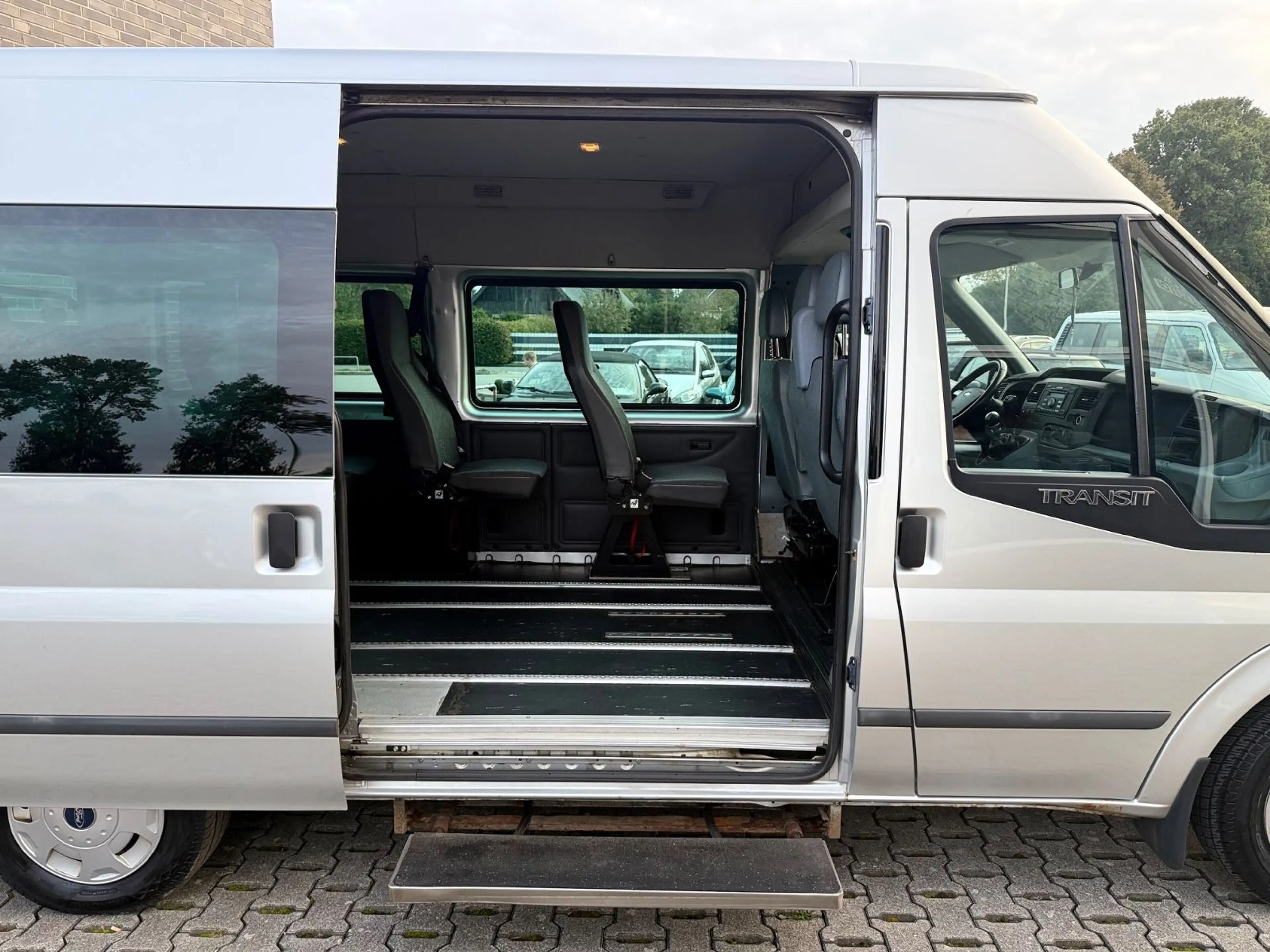 Ford Transit Kombi FT M Hochdach*Behindertengerecht* — photo 15
