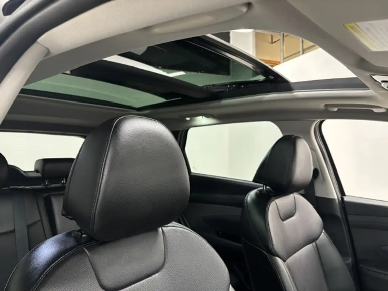 Hyundai TUCSON снимка Hyundai TUCSON
