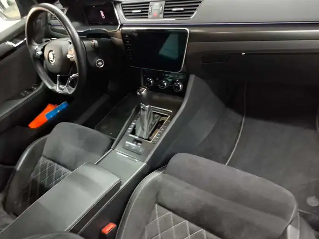 Skoda Superb view 9