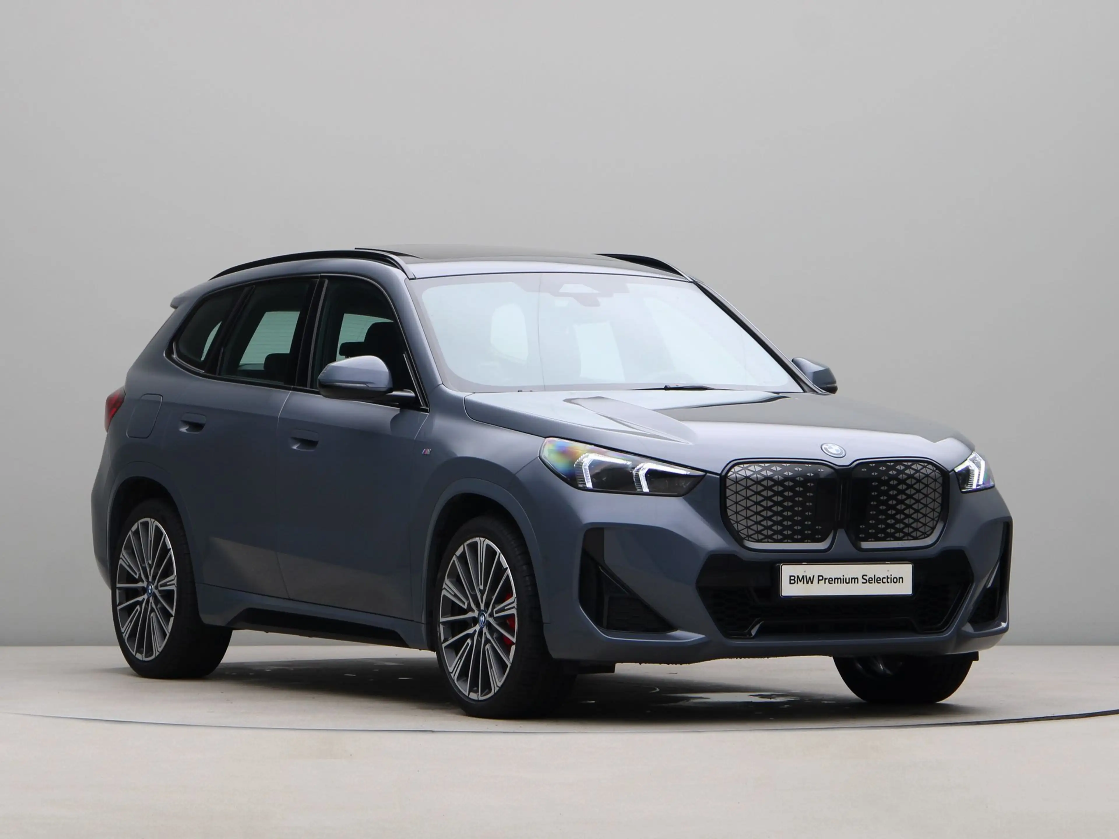 BMW iX1 eDrive20 67 kWh M Sport Edition — photo 6
