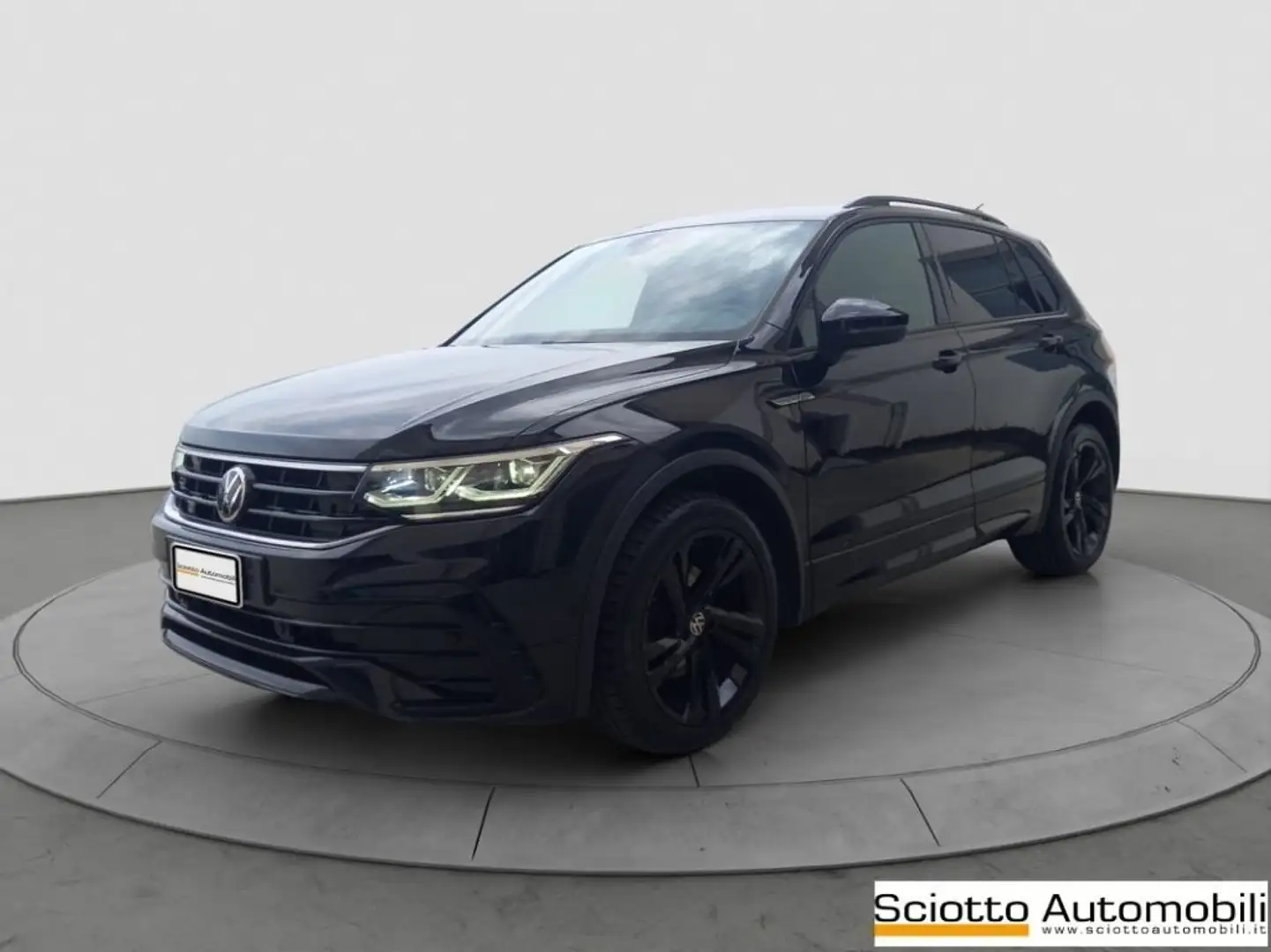 Volkswagen Tiguan 2.0 TDI 150 CV SCR DSG R-Line Negro - 2