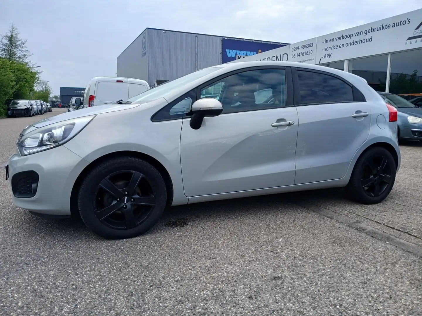 Kia Rio 1.1 CRDi Super Pack Grijs - 2