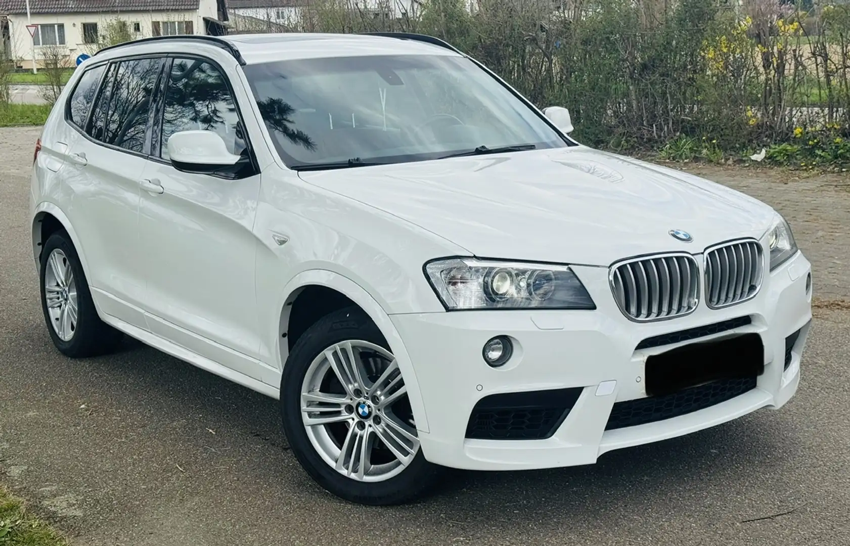 BMW X3 xDrive 35 d M-Paket Top Zustand Au Hu neu Weiß - 1