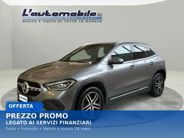 Mercedes-Benz GLA 200