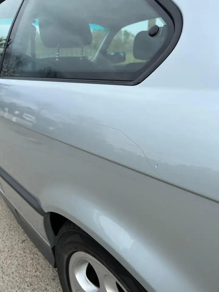 BMW 320i, foto 5