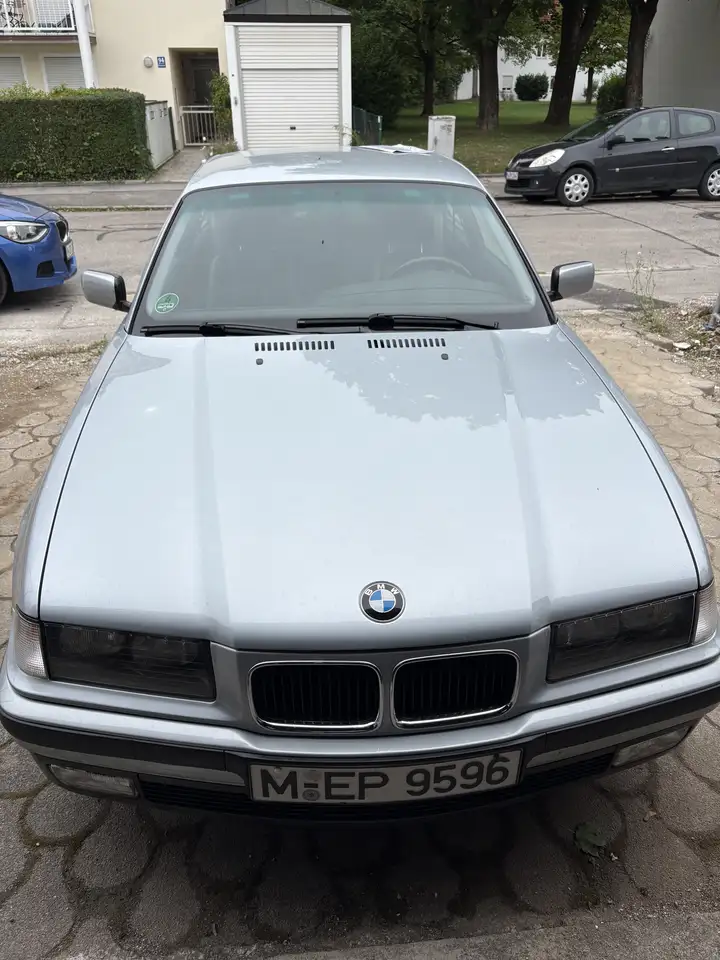 BMW 320i, foto 7