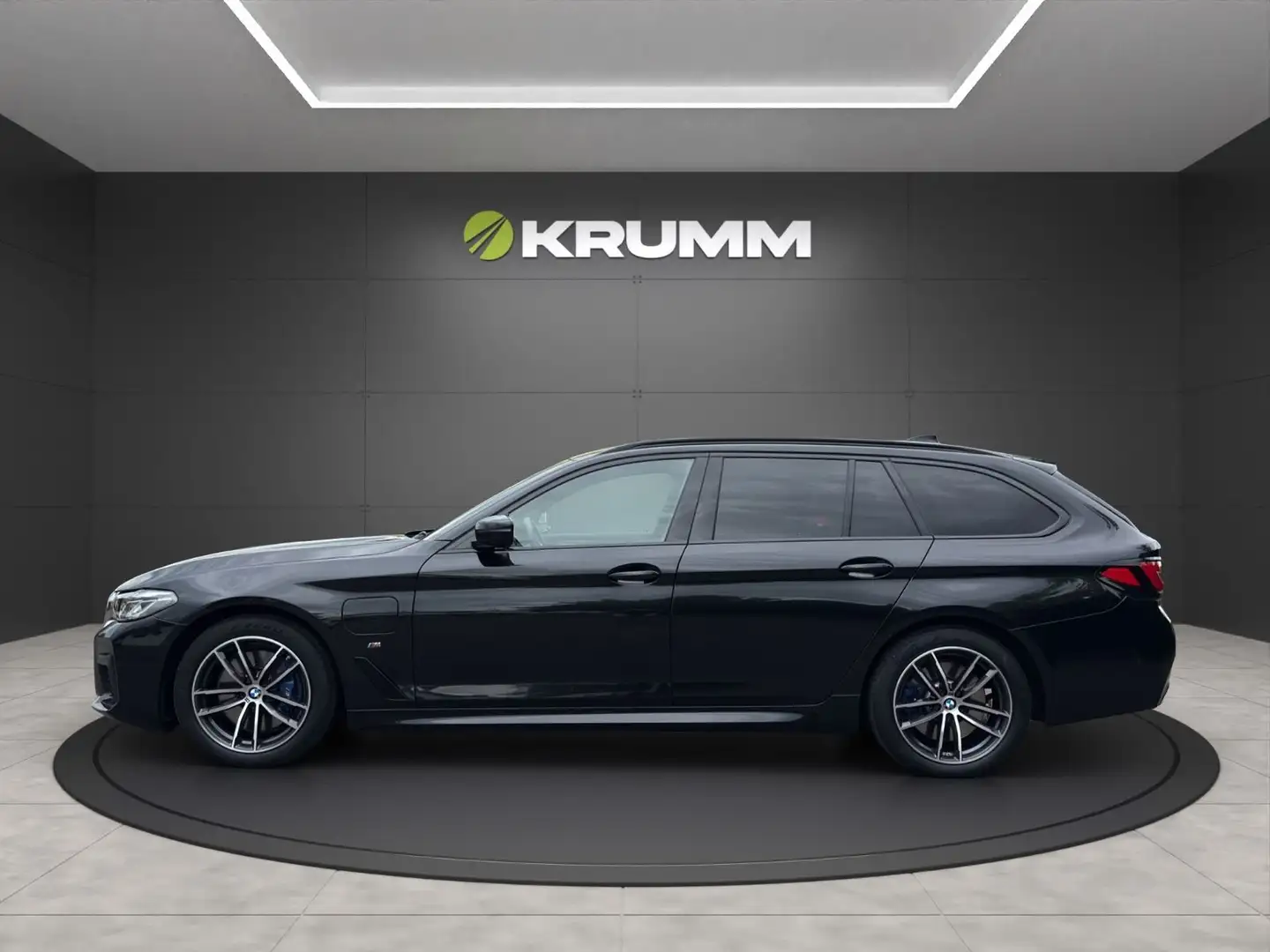 BMW 530 e Touring M Sport LED Leder RFK AHK Pano Ledr Zwart - 2