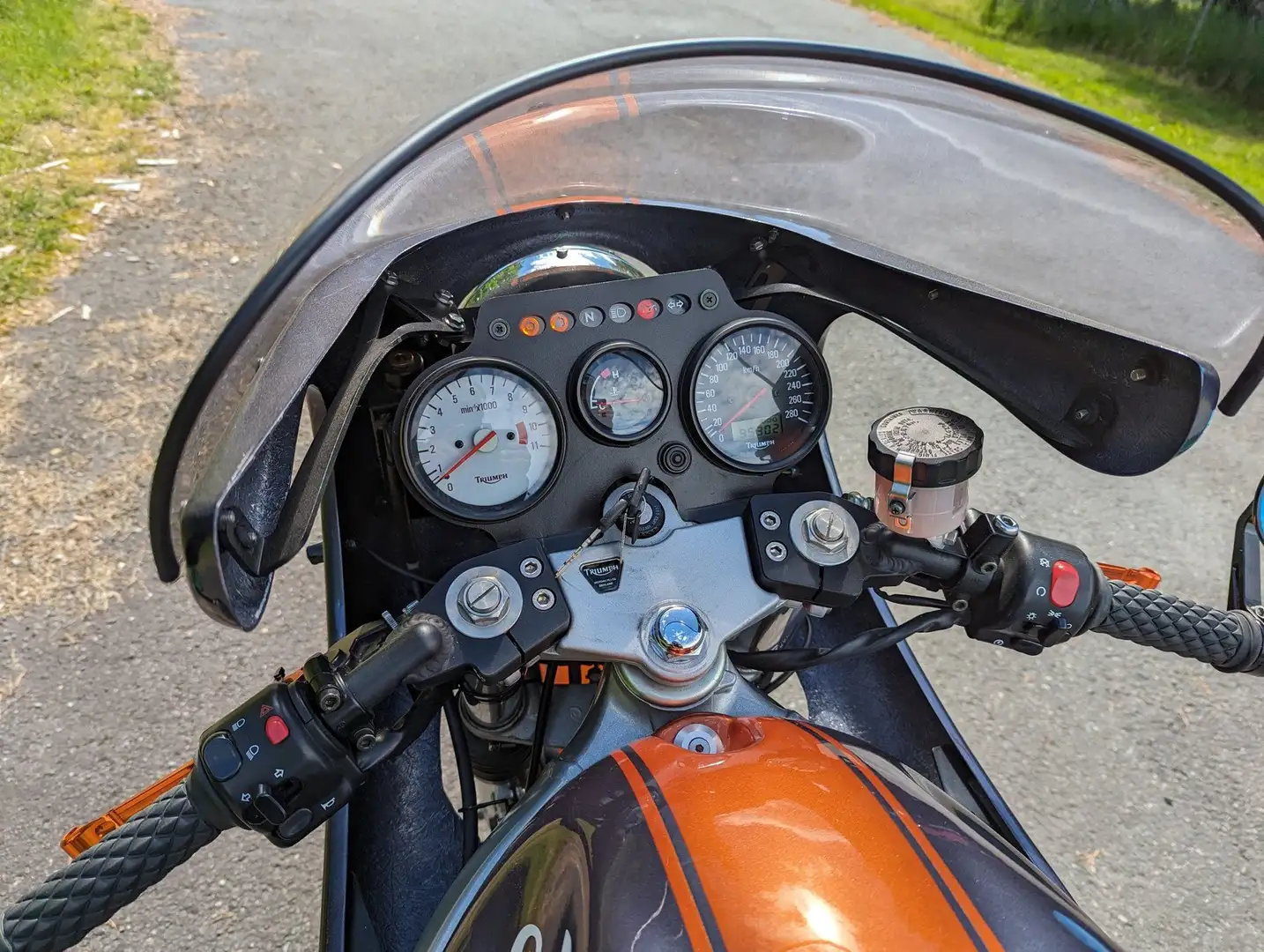 Triumph Sprint ST Szürke - 2