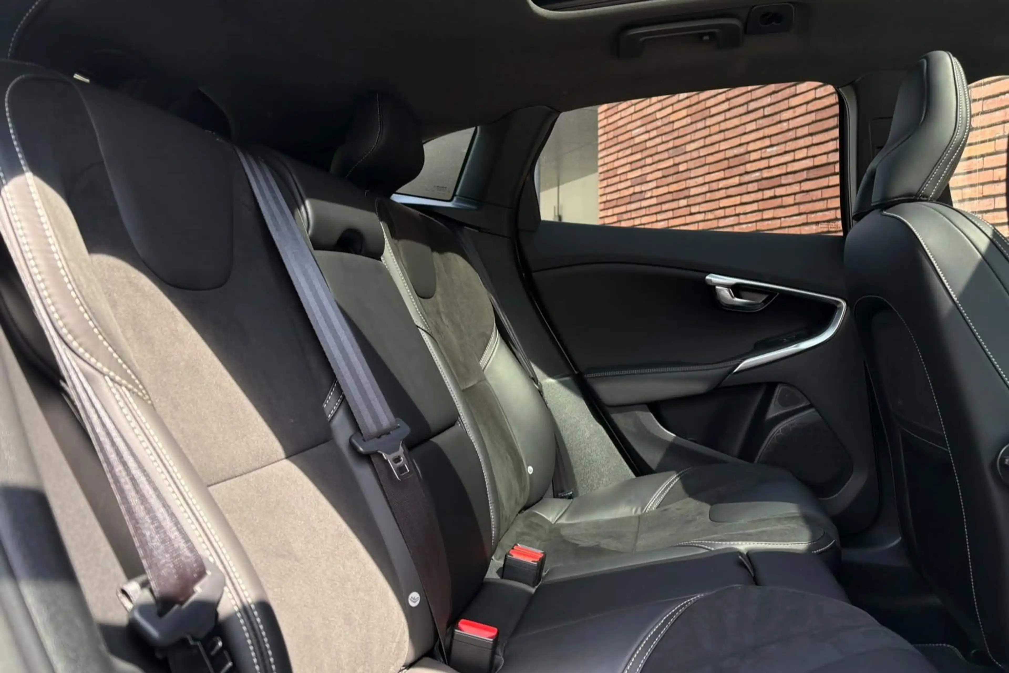 Volvo V40 1.5 T3 Polar+ Sport | Panoramadak | Verwarmbare vo — photo 7