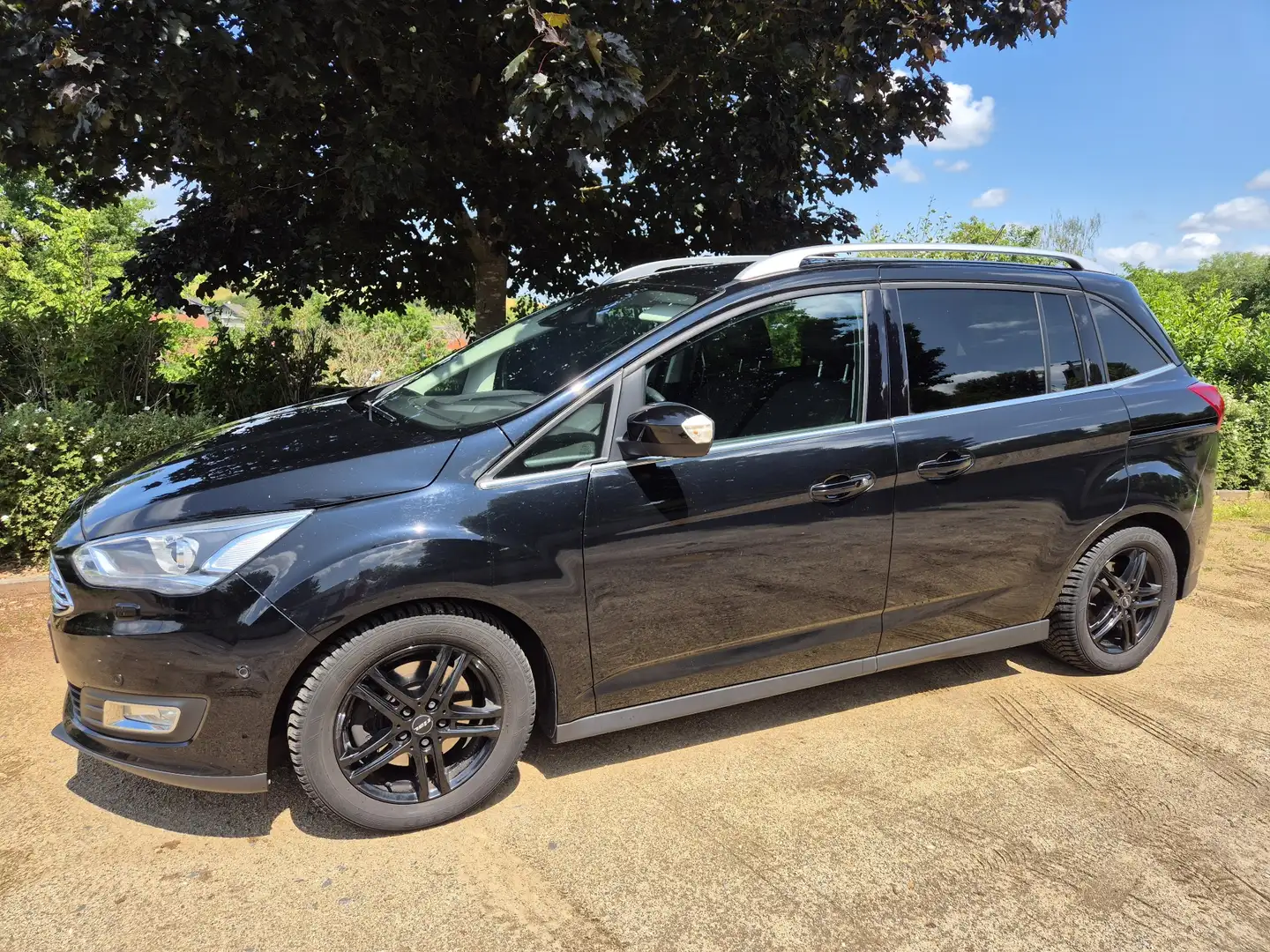 Ford Grand C-Max 1.5 EcoBoost Start-Stopp-System Aut. Titanium Schwarz - 1