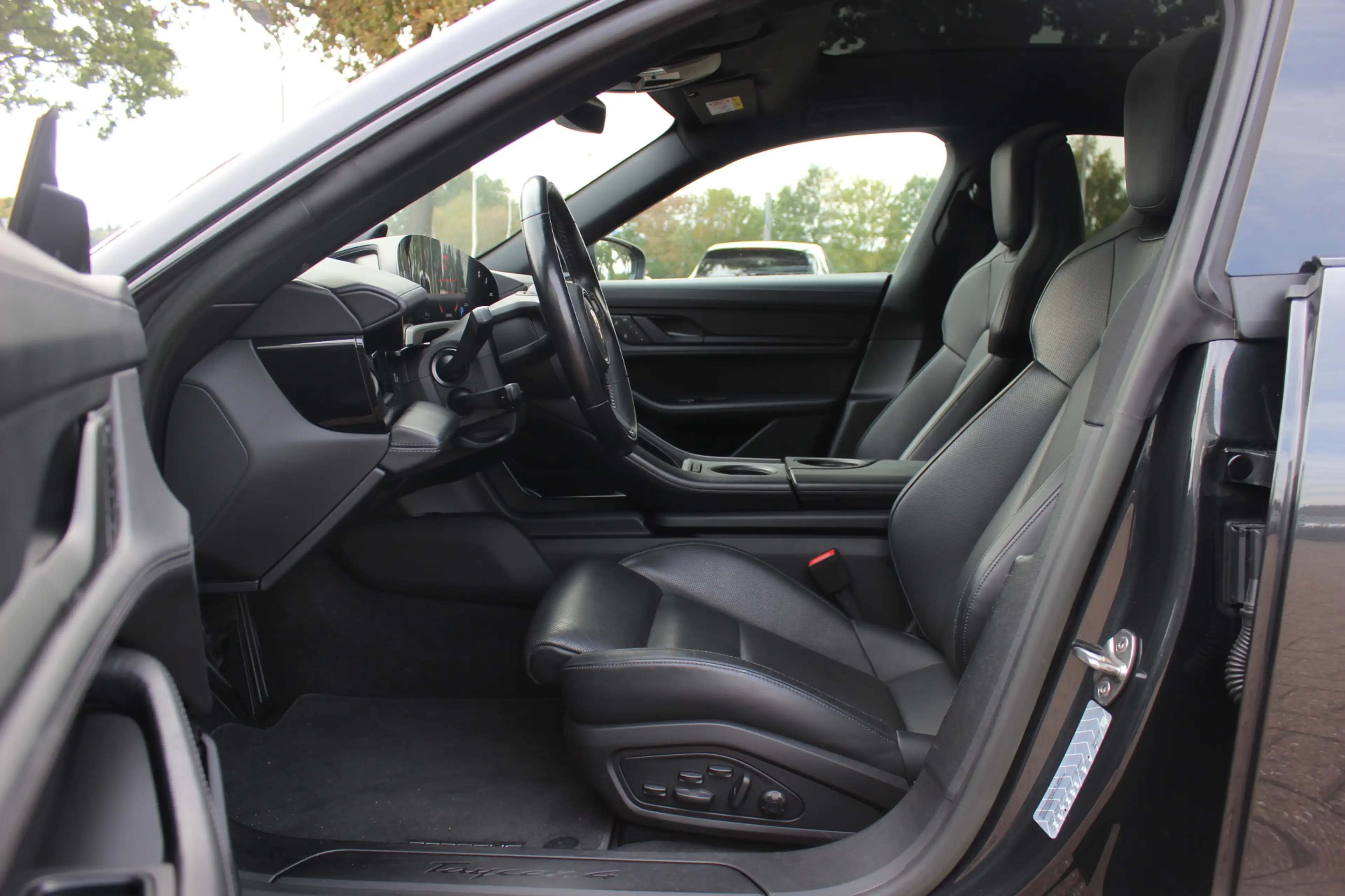 Porsche Taycan Cross Turismo 4 93 kWh / SOH 93,3% / Panoramadak / — photo 11