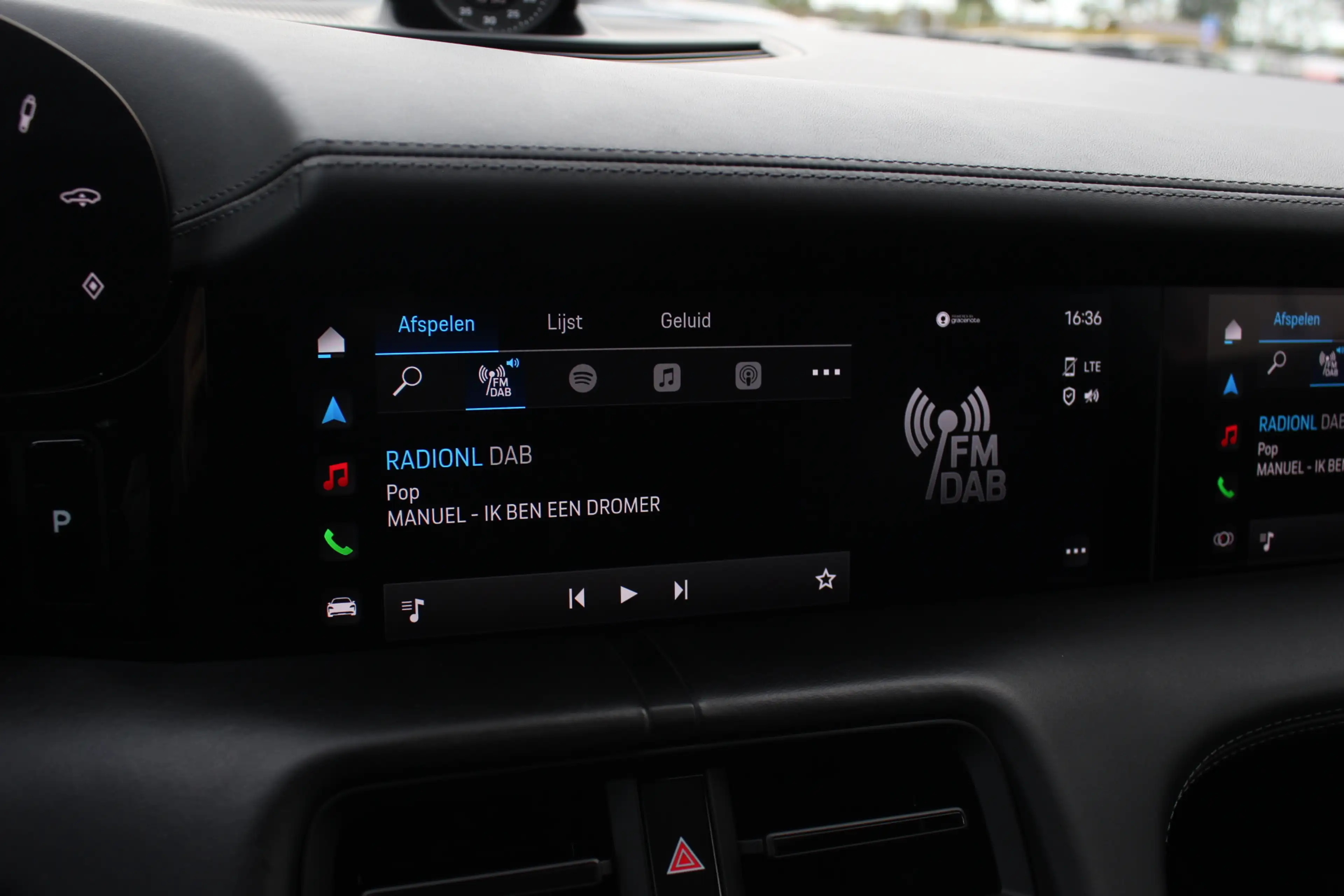 Porsche Taycan Cross Turismo 4 93 kWh / SOH 93,3% / Panoramadak / — photo 27